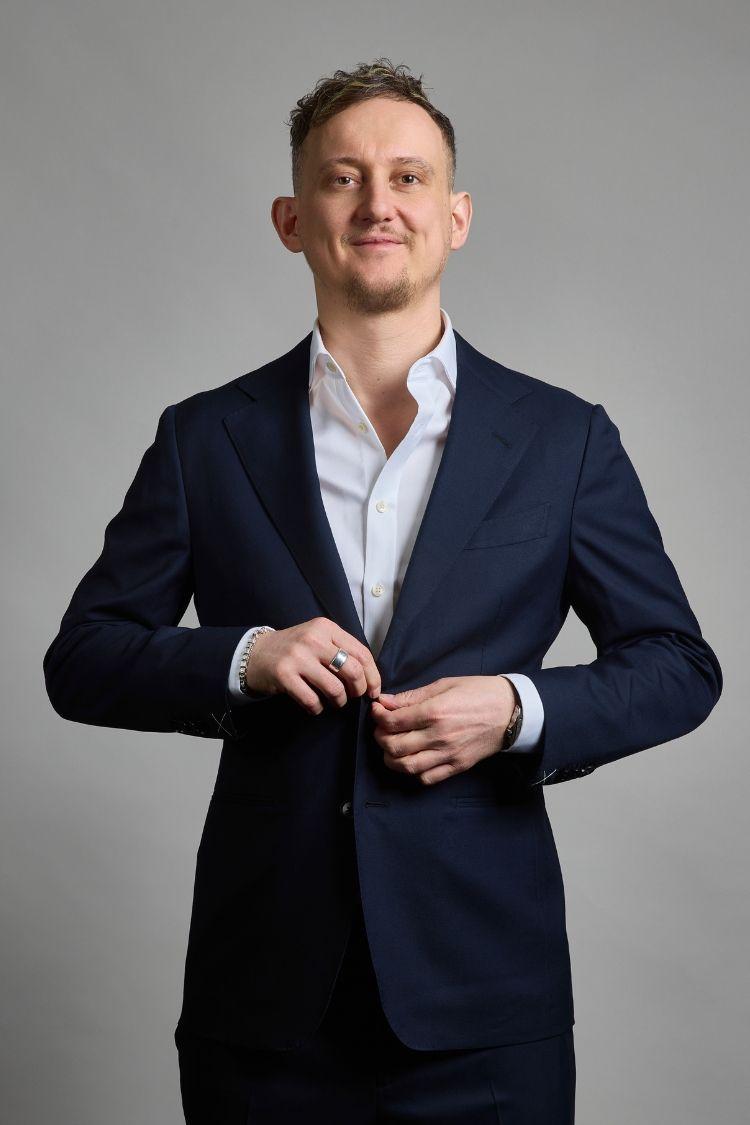 Anthony Calder image